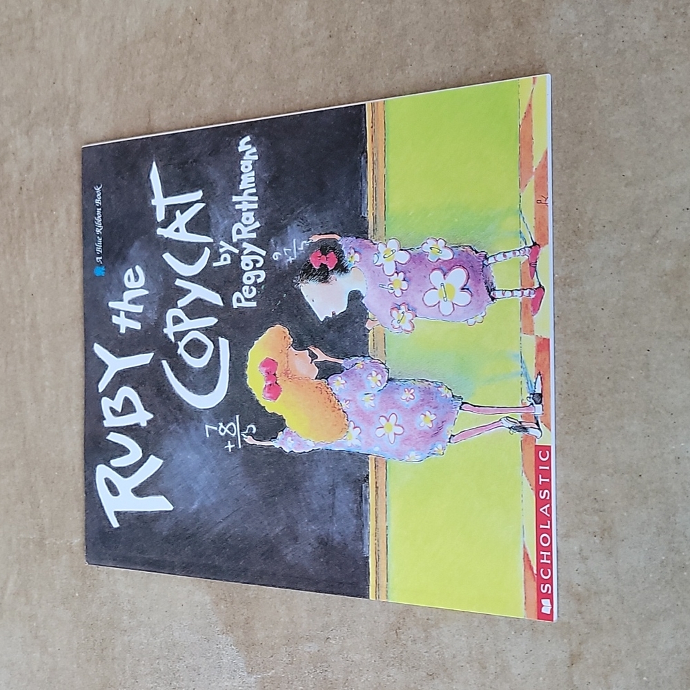 Kids book bundle, 8 books - Picture 6 of 11